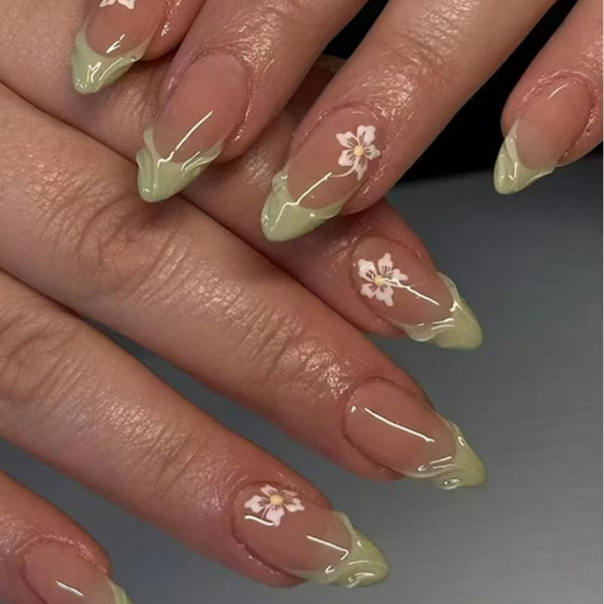 Nail Art Oval - 24 stuks eenvoudige groene Franse nepnagels